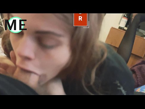 ❤️ Πούτσος στο λαιμό της, σκισμένο καλσόν και σκισμένα τακούνια ❤️❌  στο el.sexvideogif.ru ️